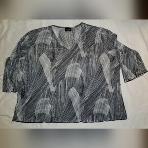 Brittany Black 2X flowy y2k top